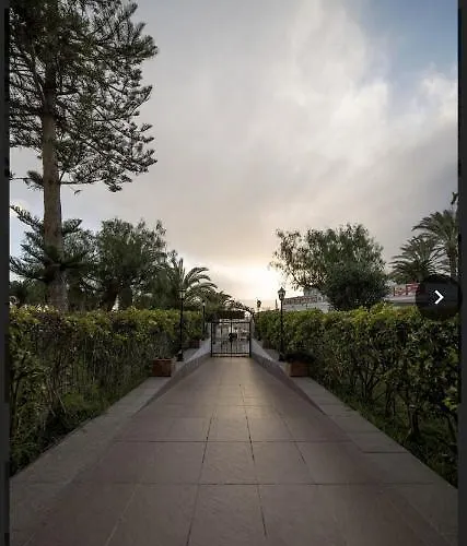 Comodoro Magnifico En La Playa Apartmán Los Cristianos (Tenerife)