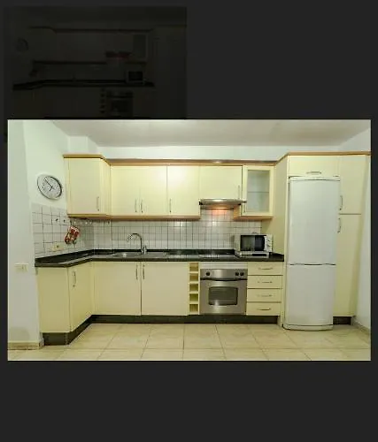 Comodoro Magnifico En La Playa * ロスクリスティアーノス